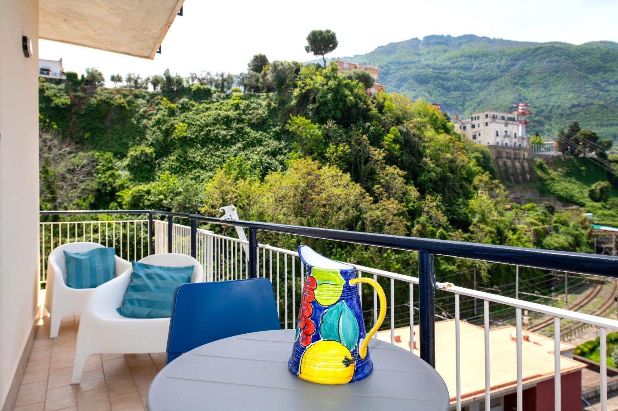 Shabby Chic Seaview Apartments Кастелламмаре-ді-Стабія Екстер'єр фото